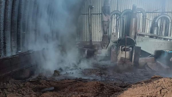 Incendiu la un depozit din raionul Strășeni. Nimeni nu a avut de suferit