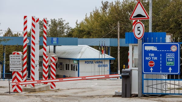 Peste 500 de camioane au traversat frontiera moldo-română prin programare electronică