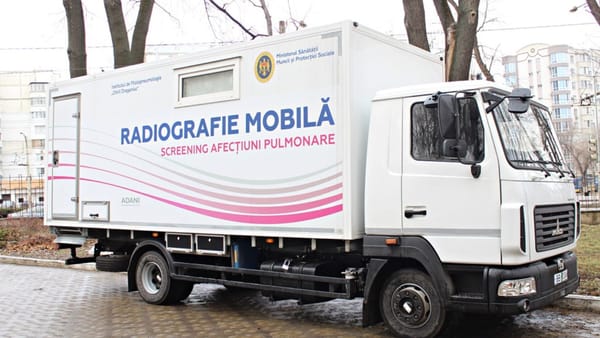 Echipele mobile de medici prestează servicii gratuite în raioanele Florești, Orhei și Sîngerei