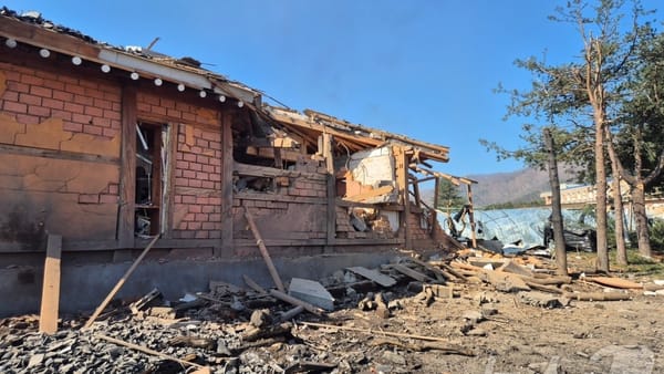 Două avioane militare din Coreea de Sud au lansat din greșeală 8 bombe asupra unui oraș