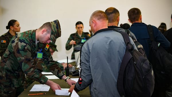 Rezerviștii Forțelor Armate vor participa la noi exerciții militare. Anunțul Ministerului Apărării