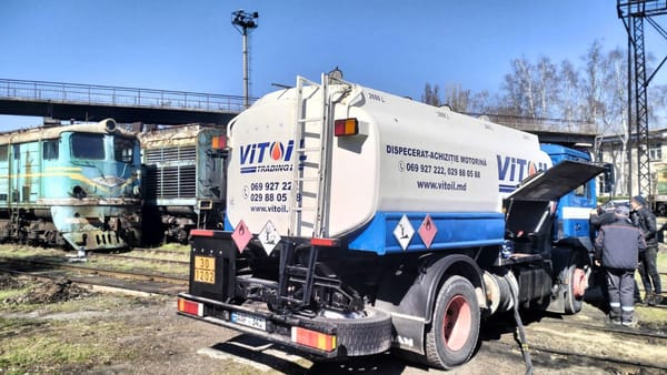 Calea Ferată din Moldova a recepționat primele 250 de tone de motorină din rezervele de stat