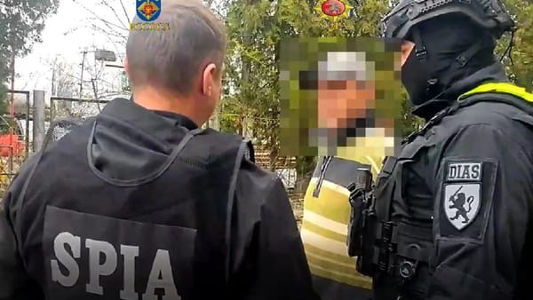 Un bărbat din Comrat, reținut după ce ar fi primit 1.200 de euro pentru un permis auto de categoria B