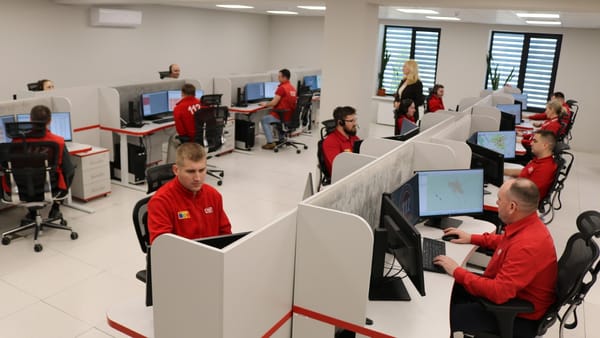 Peste 1.000 de apeluri la 112, înregistrate în doar opt ore. Aproape 50% nu au fost urgente