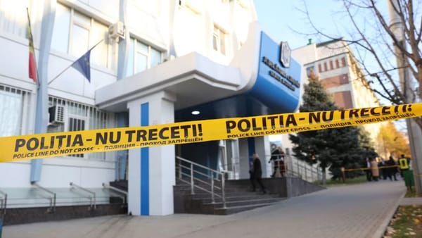 Alertă cu bombă la Judecătoria Buiucani. Avea loc o ședință în dosarul Evgheniei Guțul și a Svetlanei Popan