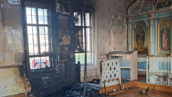 Detalii despre incendiul din biserica din Ocnița. Flăcările ar fi izbucnit de la o candelă sau o lumânare