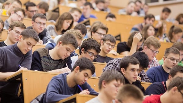 Ministerul Educației va aloca 17 milioane de lei pentru șase universități publice. Instituțiile selectate