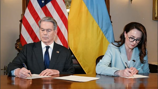 SUA și Ucraina au semnat acordul privind mineralele rare