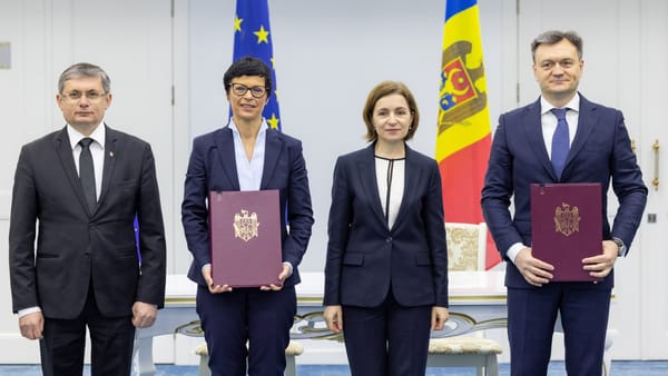 Comisara europeană Marta Kos și premierul Dorin Recean au semnat acordul pentru Planul de Creștere al R. Moldova