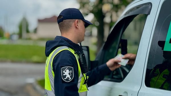 Peste 4.200 de șoferi, documentați pentru încălcarea regulilor de circulație rutieră - Sinteza de weekend