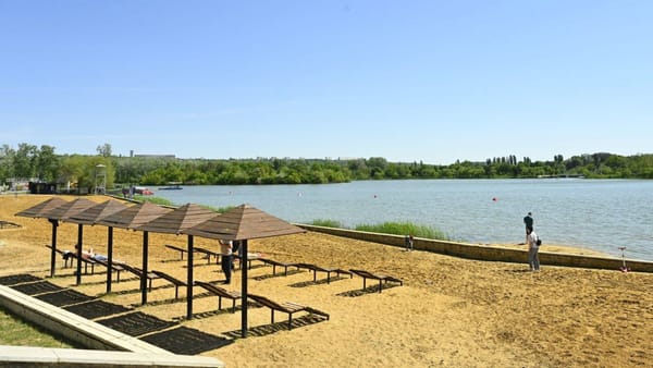 Plajele din capitală - în proces de pregătire pentru sezonul estival. Specialiștii au prelevat probe de nisip