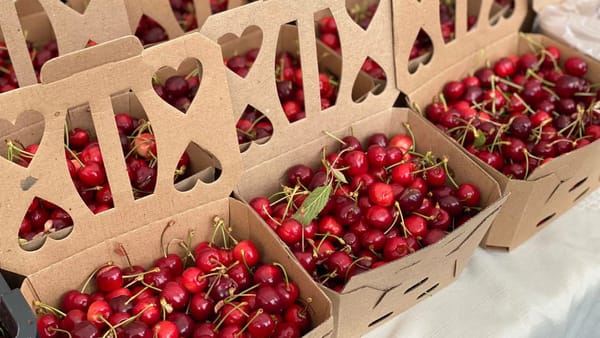 Fructe dulci, legume proaspete și articole hand-made. Lista târgurilor autohtone, organizate în capitală