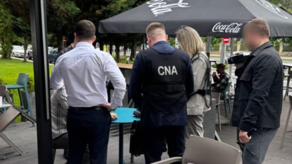 Permis de conducere contra-cost. Un chișinăuian a fost reținut într-un dosar de trafic de influență