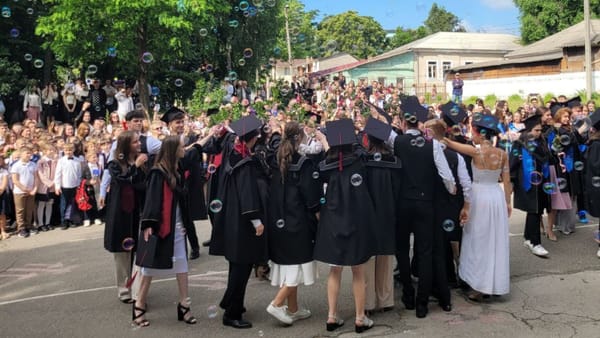 Careul dedicat ultimului sunet poate fi organizat și pe 30 mai. MEC: „Fiecare școală va alege data potrivită”