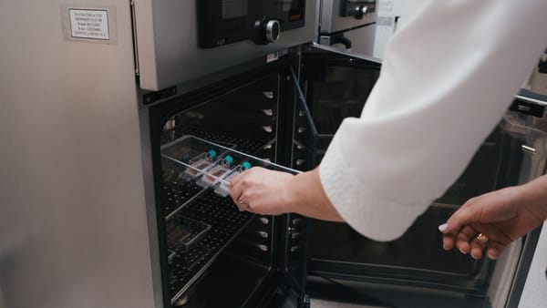 Institutul Mamei și Copilului a recepționat un lot de echipamente medicale. O parte vor ajunge la Tiraspol