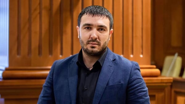 Alexandr Suhodolski rămâne fără salariul de deputat din cauza absențelor nemotivate de la ședințele plenare