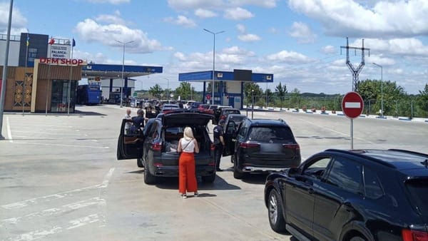 Trafic intens la punctul de trecere a frontierei Palanca, pe sensul de intrare în țară. Recomandări pentru călători