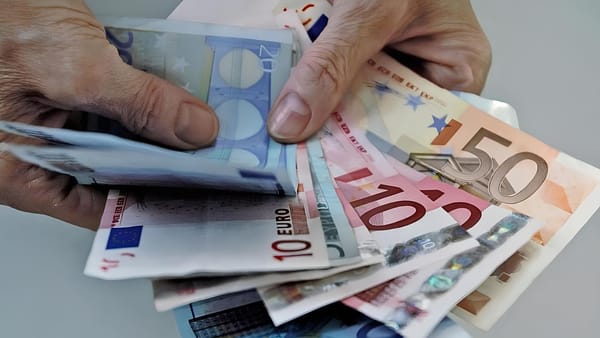 În fiecare lună, R. Moldova transferă 2.039 de pensii peste hotare