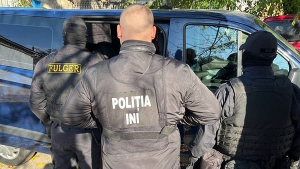 Percheziții în mai multe localități din țară. Descinderile vizează inclusiv infracțiuni de corupere electorală