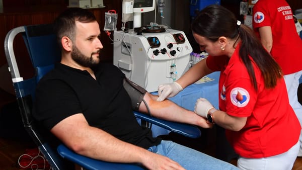 Persoanele care vor dona sânge pe 13 iunie vor primi acces la un festival de muzică, organizat la Chișinău