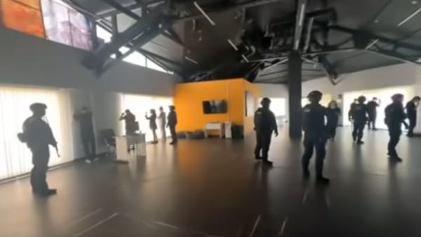 Oamenii legii au destructurat încă un call centru din capitală, specializat în pseudo-investiții