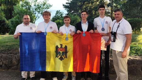 Aur, argint și bronz. Elevii moldoveni au obținut patru medalii la Olimpiada Balcanică de Fizică