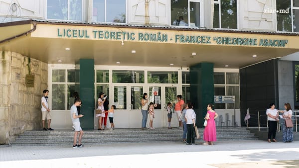 Absolvenții de liceu susțin examenul de bacalaureat la disciplina la alegere