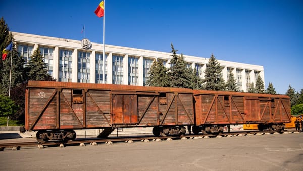 „Trenul Durerii” - alungat din PMAN? Consilierul premierului: „Primarul vrea cu orice preț toată piața”