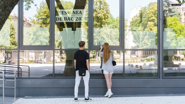 Sesiune suplimentară pentru elevii care nu au promovat examenele de absolvire a gimnaziului și bacalaureatul