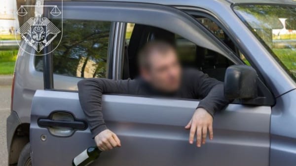 Procuratura Generală anunță despre primul caz de confiscare a mașinii de la un șofer prins în stare de ebrietate la volan