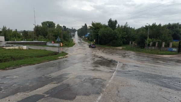 Douăsprezece sectoare de drumuri naționale au fost afectate de ploile abundente din 28 și 29 iulie