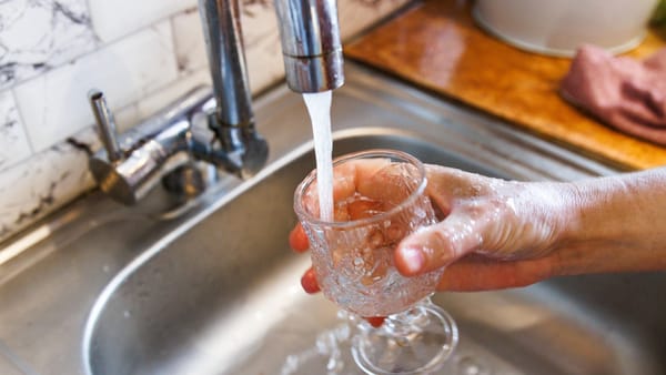 ANRE a aprobat noi tarife la apă și canalizare pentru consumatorii din Rezina, Hîncești, Șoldănești și Cricova