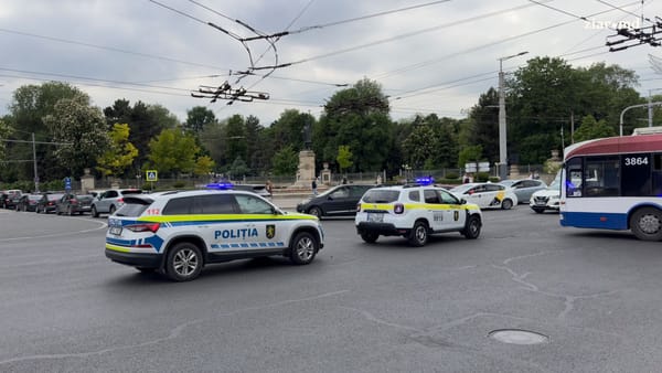 Restricții de circulație în Piața Marii Adunări Naționale. Mâine va fi organizat un nou concert