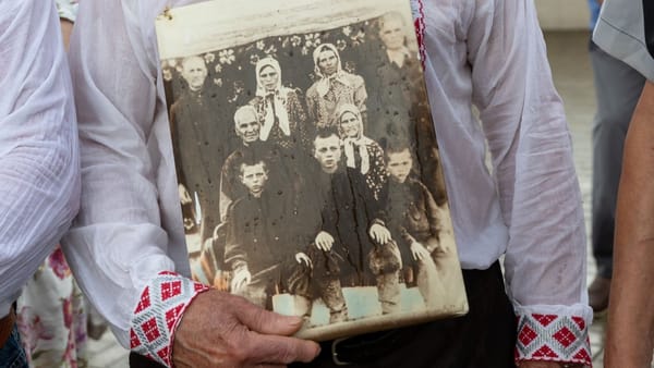 Astăzi se împlinesc 76 de ani de la cel mai mare val de deportări staliniste din Basarabia