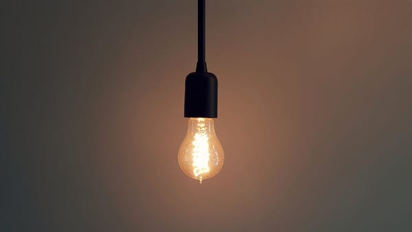 Energia electrică, mai ieftină. Prețurile aprobate de ANRE au au fost publicate în Monitorul Oficial