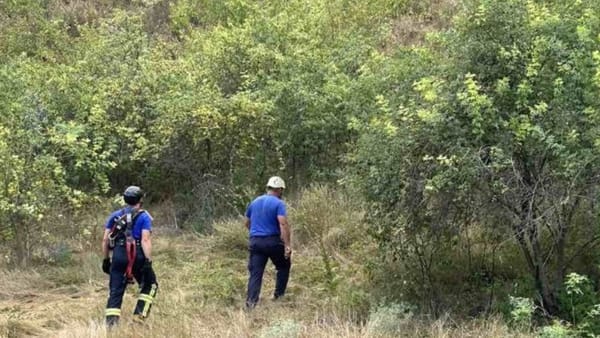 Un bărbat a căzut într-o prăpastie în timpul deplasării cu bicicleta. A fost transportat la spital