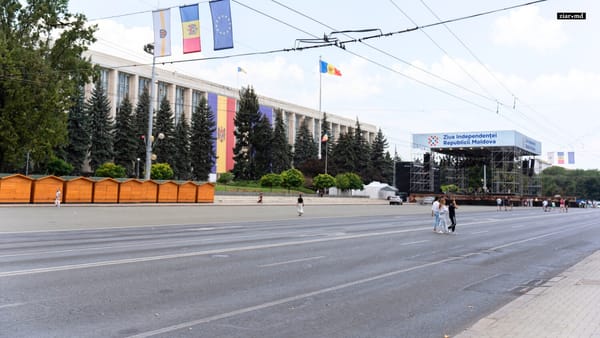 Bugetarii nu vor avea minivacanță la sfârșit de august. Doar ziua de 27 va fi liberă
