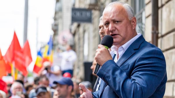 Reacția lui Dodon la declarațiile lui Voronin despre banii din punga neagră: „A fost o provocare”