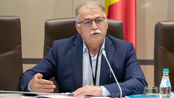 Ion Creangă, acuzat de trădare de patrie, nu va mai fi monitorizat electronic. Ședința de judecată - amânată pentru luna octombrie