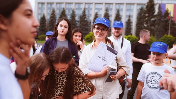Ultima zi de înscriere la Marea Dictare Națională. Ce premii vor primi câștigătorii