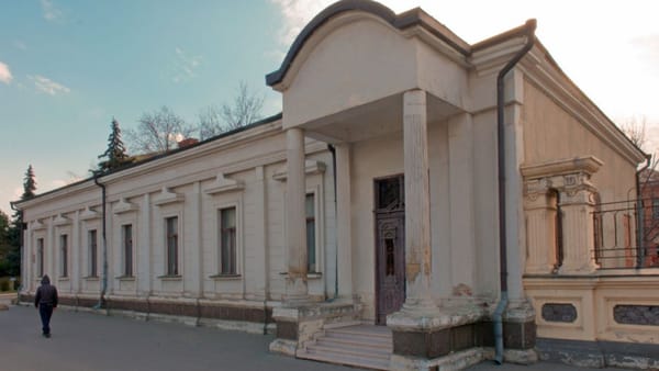 Două clădiri istorice din Chișinău vor fi reabilitate cu sprijinul Franței