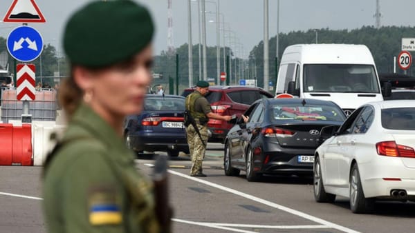 Ucraina ridică restricțiile de călătorie pentru bărbații cu vârste cuprinse între 18 și 22 de ani