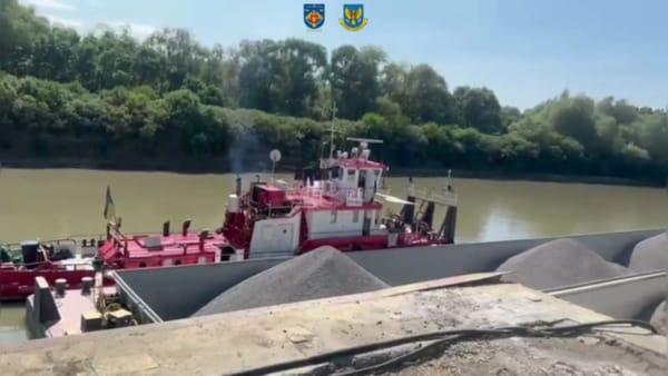 Evaziune fiscală și spălare de bani la transportul mărfurilor spre port. Oamenii legii au efectuat 19 percheziții