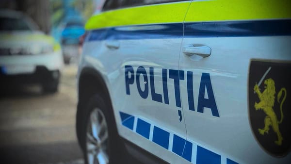 Un tânăr a fost condamnat la trei ani de închisoare pentru că a agresat un polițist