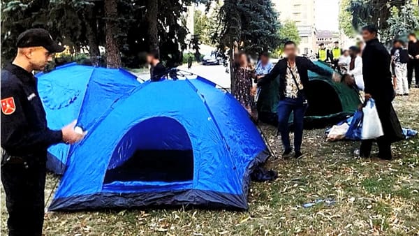 VIDEO/ Zeci de reprezentanți ai diferitor comunități etnice - documentați pentru participare la proteste plătite și huliganism