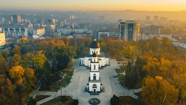 Prognoza meteo: Cer variabil și temperaturi maxime de 27 de grade Celsius