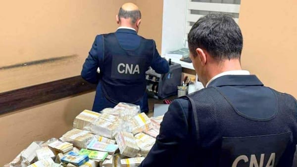 Percheziții în Chișinău, într-un dosar de finanțare ilegală a unor formațiuni politice: Au fost ridicate peste 20 de milioane de lei