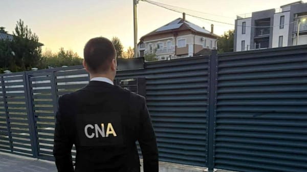 CNA efectuează percheziții în capitală. În vizor este un grup de persoane antrenat în activități de dezinformare