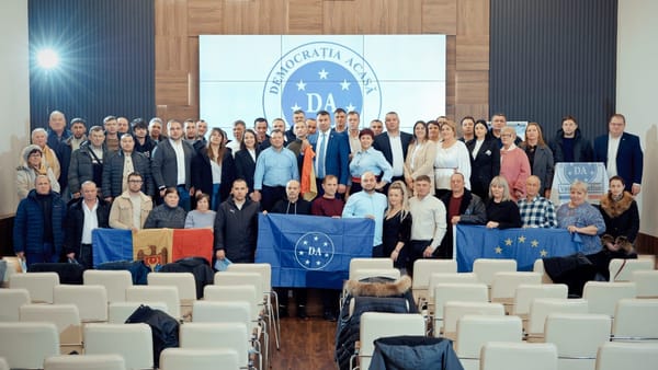 Avertisment din partea CEC. Partidul „Democrația Acasă” are 24 de ore la dispoziție pentru a modifica lista de candidați