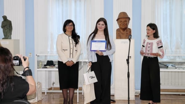 Optsprezece persoane au obținut nota „10” la Marea Dictare Națională